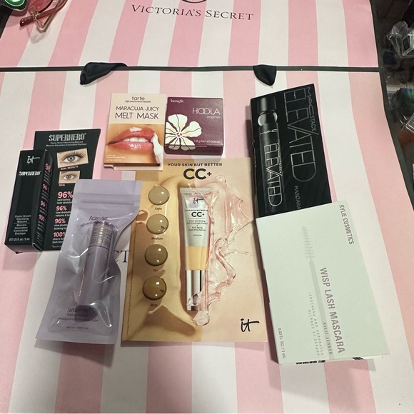 Too Faced Italian Spritz and lip Injections - Picture 4 of 4